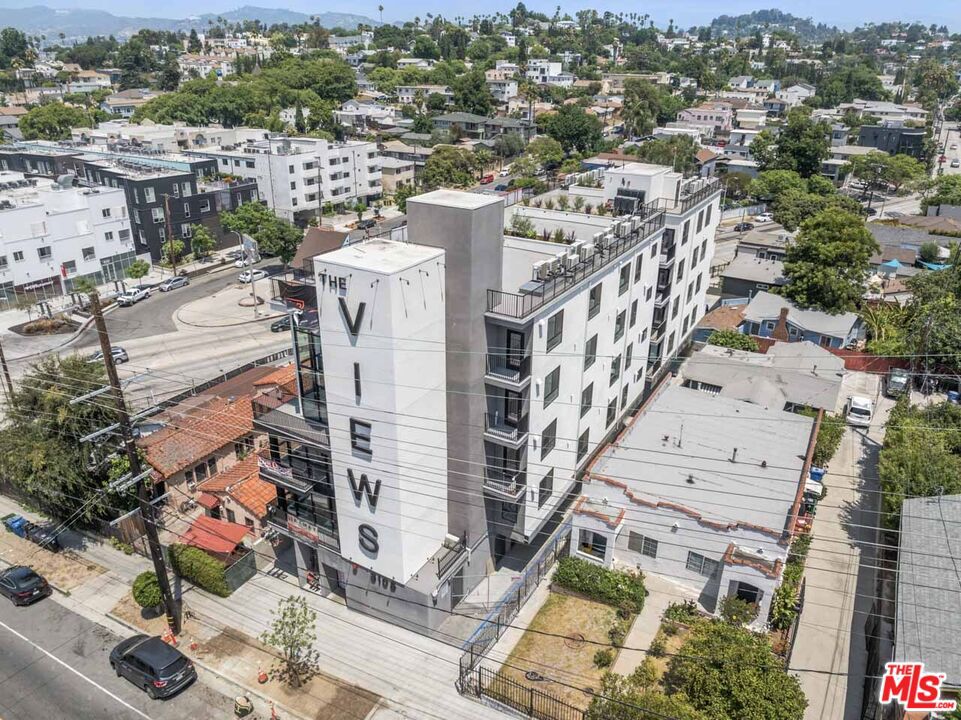 3105 Bellevue Avenue #205