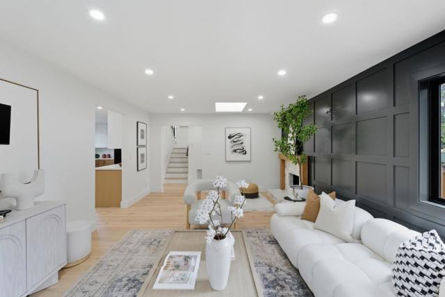 2766 Carolina Avenue, Redwood City CA: https://media.crmls.org/mediaz/a3ffba18-5453-4d3d-addb-c867813b88b0.jpg