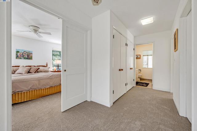 1923 Green Valley Rd, Alamo CA: https://media.crmls.org/mediaz/a401accb-58c0-4553-a014-3fe09bad45b5.jpg
