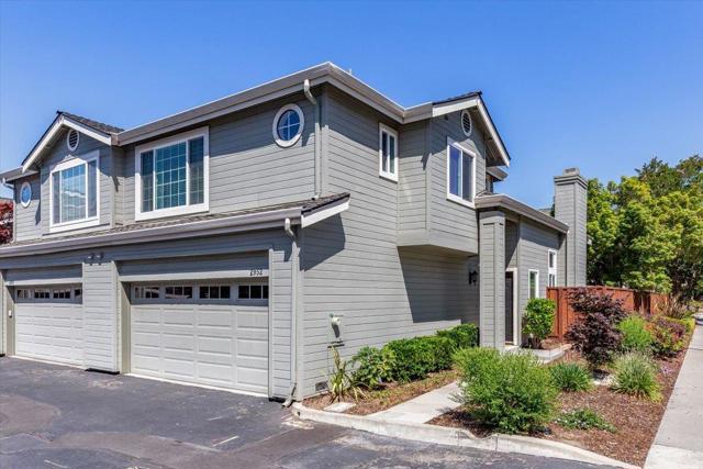 2952 Carrington Court, San Jose CA: https://media.crmls.org/mediaz/a4029b4d-dd0c-46d9-89b8-8bb0085f3fca.jpg