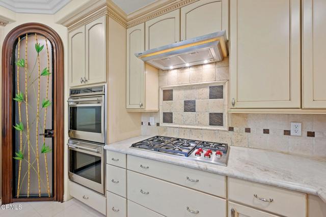 Detail Gallery Image 12 of 73 For 3263 New York Dr, Pasadena,  CA 91107 - 7 Beds | 5/1 Baths