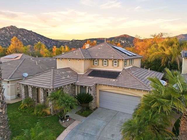 2923 Oro Blanco Cir, Escondido CA: https://media.crmls.org/mediaz/a403151f-3611-483d-9285-08f40e44b9a0.jpg