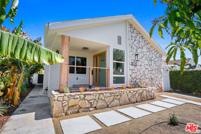 3620 5th Avenue, Los Angeles CA: https://media.crmls.org/mediaz/a4032830-1ed1-44cf-aa34-87f174f96669.jpg