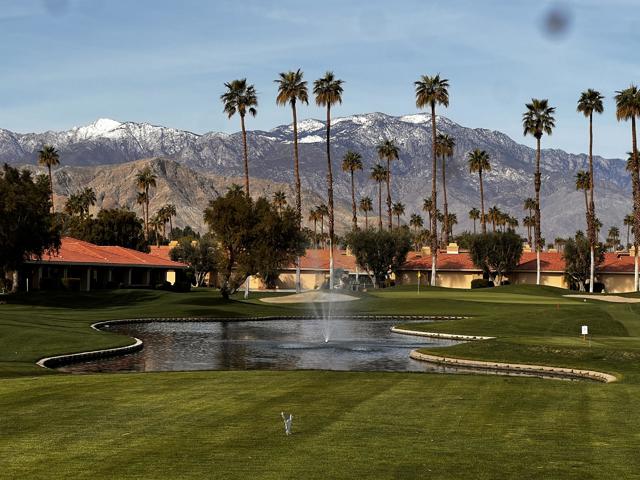 142 Camino Arroyo S, Palm Desert CA: https://media.crmls.org/mediaz/a4039e99-4efb-4016-88f3-f5f288cb489e.jpg