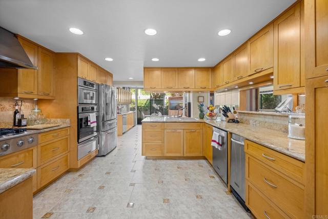 4770 Jellett Street, San Diego CA: https://media.crmls.org/mediaz/a403d8f9-09b2-4937-8675-bf00d50f71e9.jpg