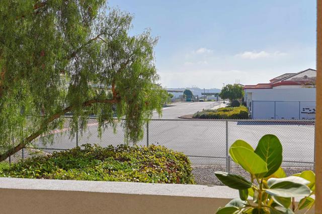 3887 Pell Place, San Diego CA: https://media.crmls.org/mediaz/a404bfcf-522a-4178-a5fb-ac2fb039abbd.jpg