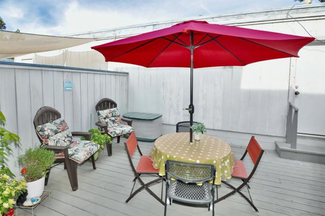 10373 Caminito Banyon, San Diego CA: https://media.crmls.org/mediaz/a404c6f3-c8b0-4f55-ae99-cbc3d5d5d48e.jpg