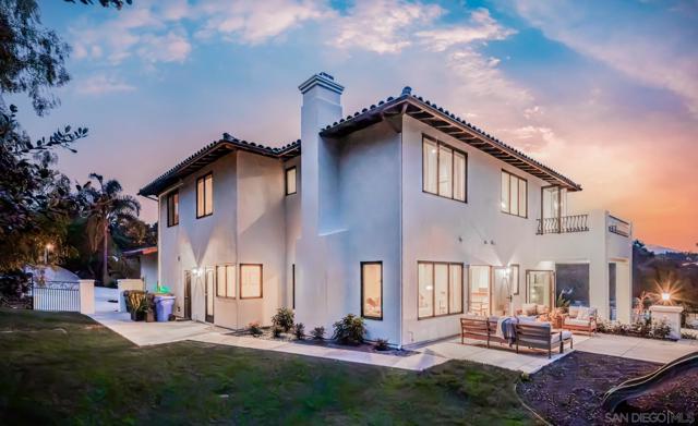 2815 Santa Fe Vista Ct, Encinitas CA: https://media.crmls.org/mediaz/a404e380-52da-42a3-bff3-bbdc210bf43f.jpg