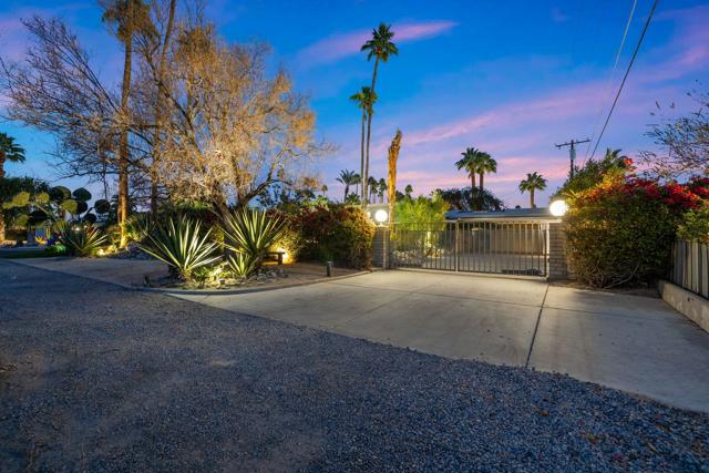 1223 E San Lorenzo Road, Palm Springs CA: https://media.crmls.org/mediaz/a405b6b4-c651-4f8d-ba41-4e5eb0e79bfd.jpg