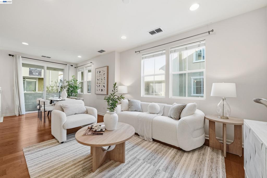 1505 Coyote Creek Way