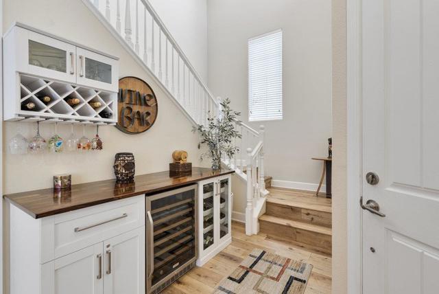 1618 Lily Court, Hollister CA: https://media.crmls.org/mediaz/a4063048-ae8e-4bef-b8cb-17e5161d5014.jpg