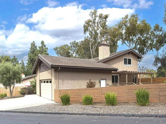 Detail Gallery Image 4 of 63 For 1023 Mimosa Ave, Vista,  CA 92081 - 4 Beds | 2/1 Baths