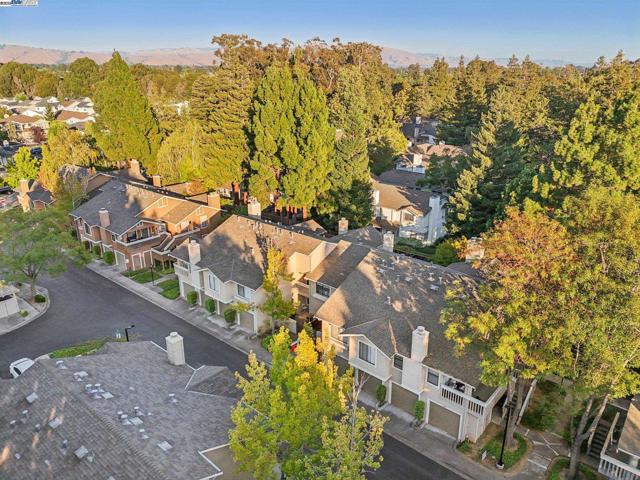 34627 Pueblo Terrace, Fremont CA: https://media.crmls.org/mediaz/a407765f-915d-4320-9644-a49b7456063a.jpg