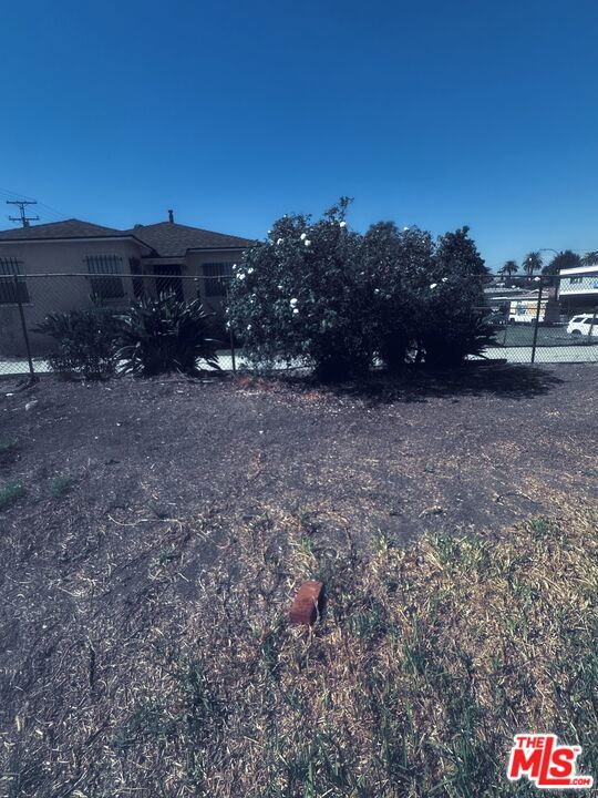 1422 West 104th Street photo 9