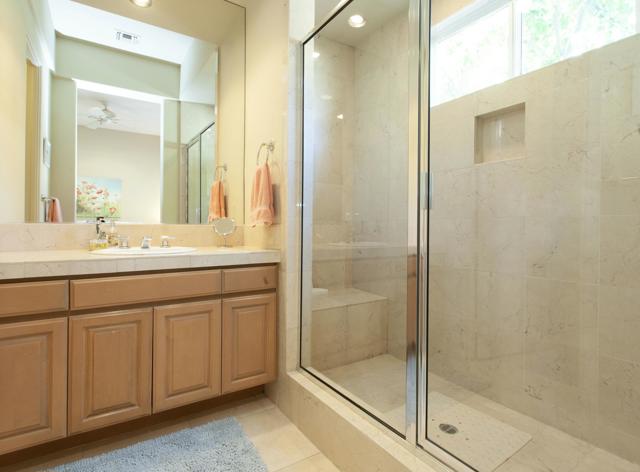78975 ViA Carmel, La Quinta CA: https://media.crmls.org/mediaz/a40a32ab-dec4-4027-b7b4-6e13d4245100.jpg