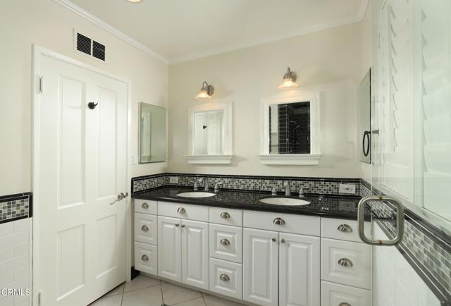 Detail Gallery Image 13 of 22 For 605 Brightside Ln, Pasadena,  CA  - 4 Beds | 2 Baths