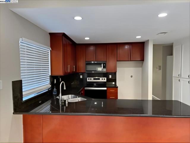6221 Potrero Dr, Newark CA: https://media.crmls.org/mediaz/a40bcba9-3ef8-4189-b1e0-6ca37e1be9d2.jpg