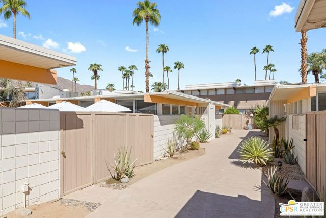 1111 E Palm Canyon Drive #307, Palm Springs, CA 92264