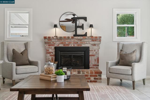 1786 Klier Drive, Concord CA: https://media.crmls.org/mediaz/a40c4841-b657-4f2e-9670-7774122593f0.jpg