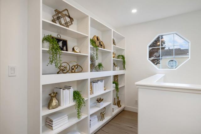 2064 Rialto Court, Mountain View CA: https://media.crmls.org/mediaz/a40d0447-7daf-4195-be47-1ae8b0f12f8b.jpg