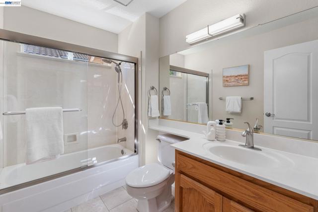 Image 24 of 40 For 912 Loyola Way