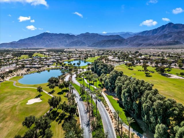 61466 Fire Barrel Drive, La Quinta CA: https://media.crmls.org/mediaz/a40d6716-9423-4c1f-a510-468147f5bc1e.jpg