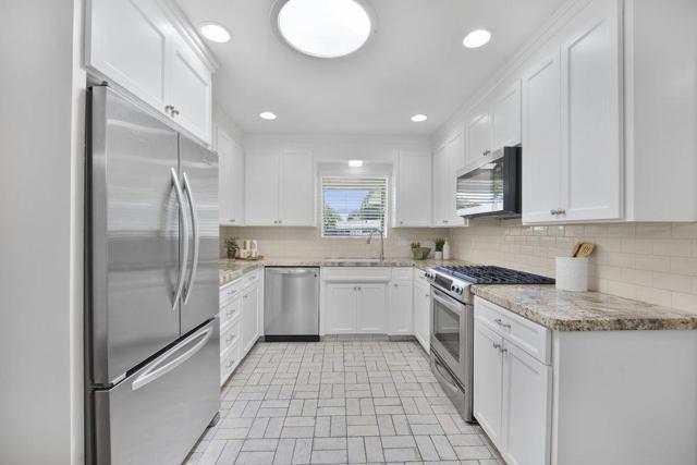 365 Heidi Drive, Morgan Hill CA: https://media.crmls.org/mediaz/a40fc4a0-1a8f-494f-8f1a-80a878f68f80.jpg