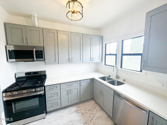 1540 E Wilson Avenue, Glendale CA: https://media.crmls.org/mediaz/a4102600-15a0-47c0-a2b1-eb6030e38ddd.jpg