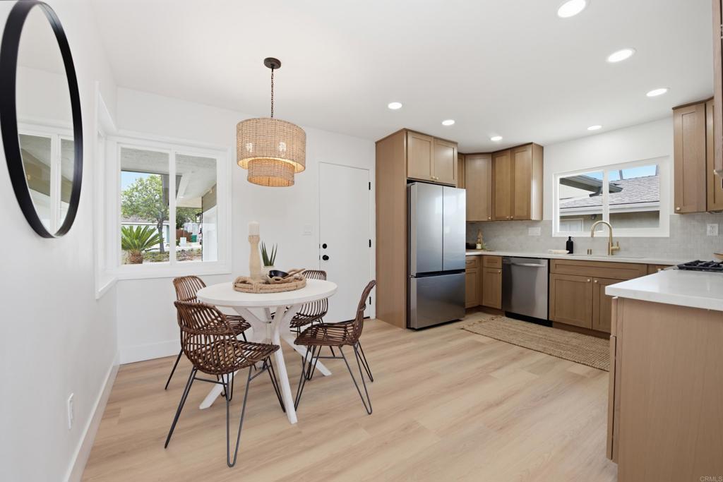 6111 Del Cerro Boulevard - photo 14