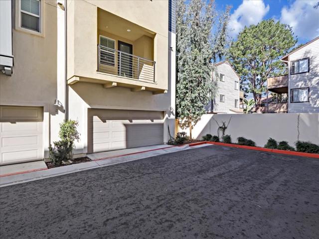 1452 N Harbor Boulevard, Santa Ana CA: https://media.crmls.org/mediaz/a4109b03-8203-4305-a837-2ec4fd332679.jpg
