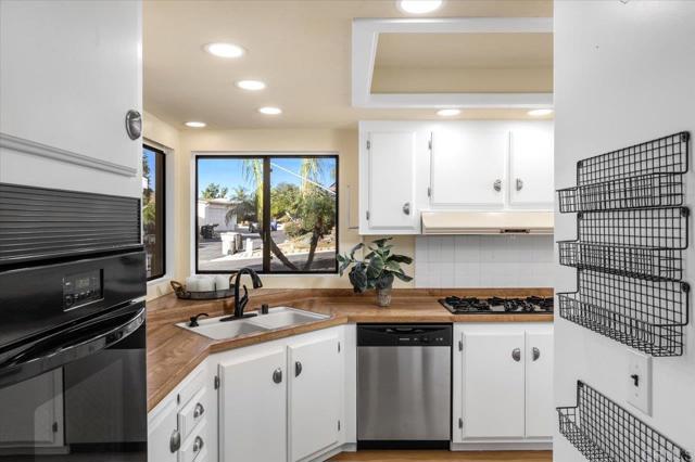 Detail Gallery Image 10 of 43 For 18218 Paradise Mountain Rd Spc 89,  Valley Center,  CA 92082 - 2 Beds | 2 Baths