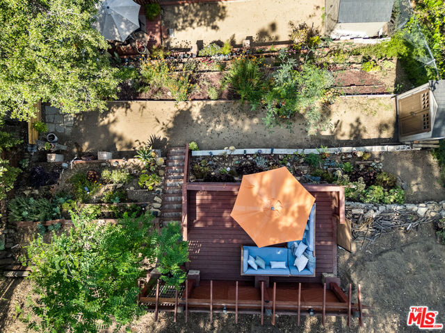 1355 Columbia Drive, Glendale CA: https://media.crmls.org/mediaz/a410d4f1-9283-4943-9f6c-52bfd0a80c31.jpg