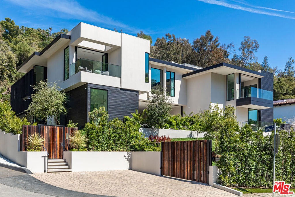 MLS #25520733 img 18