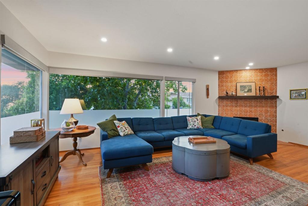 5641 Genoa - photo 2