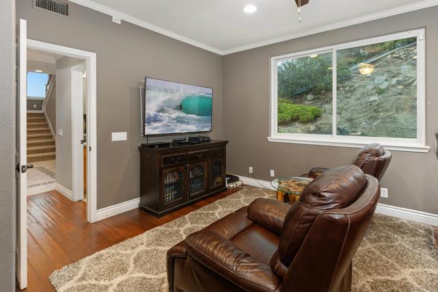 1566 Plantation Way, El Cajon CA: https://media.crmls.org/mediaz/a4114ac6-745b-4625-bbe6-feabc85bd9d7.jpg