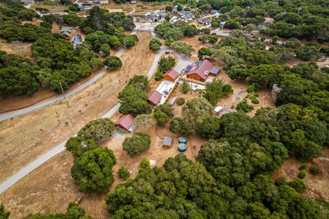 8697 Dyer Road, Salinas CA: https://media.crmls.org/mediaz/a4122924-2eba-40dc-8282-7a270a833b5e.jpg