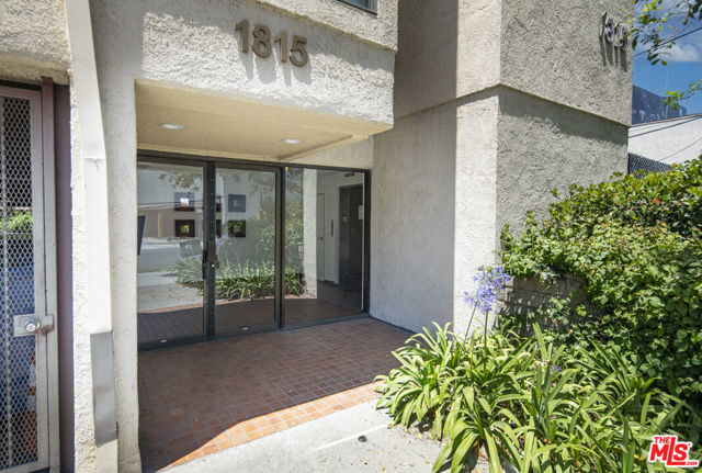 1815 Glendon Avenue, Los Angeles CA: https://media.crmls.org/mediaz/a4129a60-4a74-42ef-a8cc-b712c1988f71.jpg