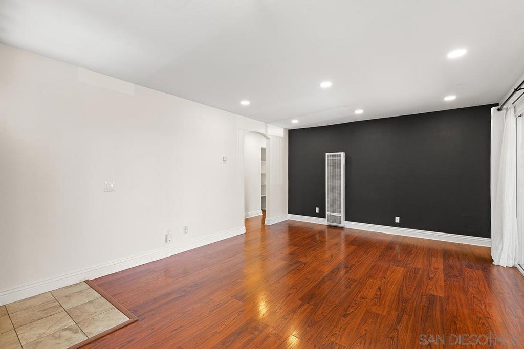 10158 Camino Ruiz - photo 4