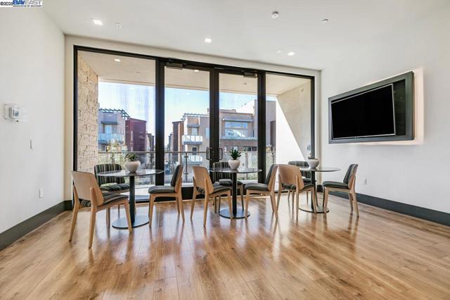 2359 Halogen Cmn, Fremont CA: https://media.crmls.org/mediaz/a4138005-52e0-4caa-b6f8-397fd81d2f58.jpg