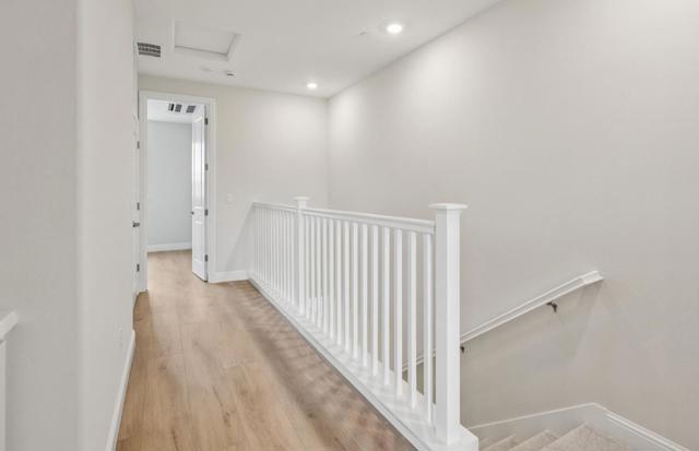 2449 Willow Way, San Mateo CA: https://media.crmls.org/mediaz/a4139f48-8ca7-492c-8d8e-261ac1f77e50.jpg