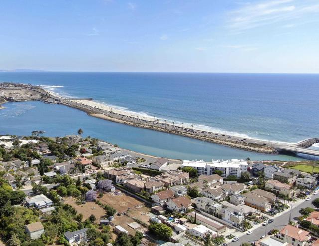 334 Date Avenue, Carlsbad CA: https://media.crmls.org/mediaz/a414d5b1-a6fe-4a86-9ec5-729a57392040.jpg