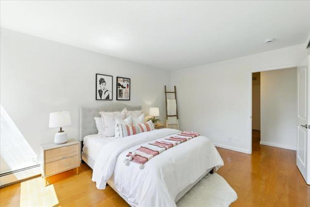 400 Davey Glen Road, Belmont CA: https://media.crmls.org/mediaz/a4155fb1-90b4-4373-8029-3d66ca6344f2.jpg