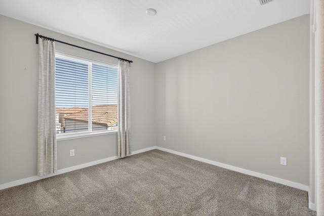 Detail Gallery Image 16 of 24 For 2561 Natomas Crossing, Sacramento,  CA 95834 - 4 Beds | 3/1 Baths