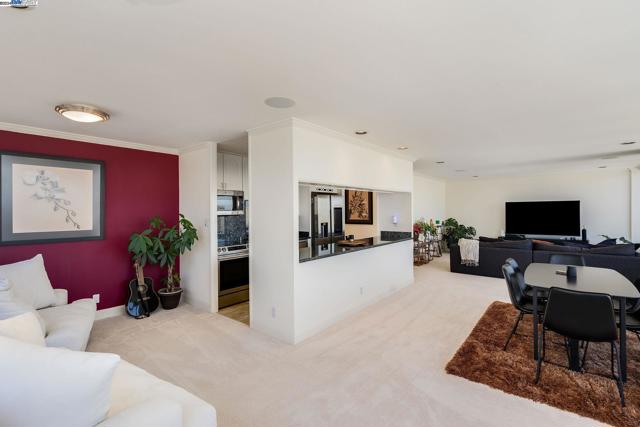 Image 13 of 50 For 565 Bellevue  1903