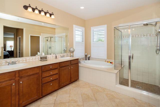 3753 Bergen Peak Place, Carlsbad CA: https://media.crmls.org/mediaz/a4161077-f58c-49c9-b2e5-2128c6e80ef6.jpg