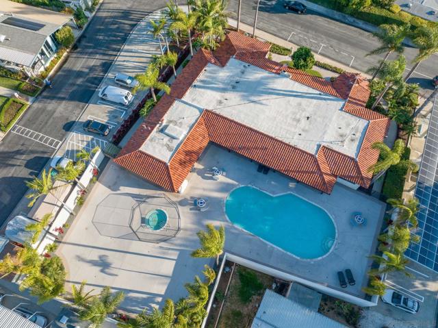 Swimming Pool/Hot Tub/Sauna