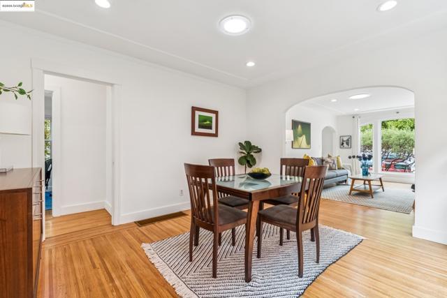 714 Evelyn Ave, Albany CA: https://media.crmls.org/mediaz/a4167e02-d31e-4301-8d5e-aeffd66e0646.jpg