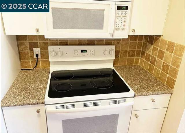 310 N Civic Drive, Walnut Creek CA: https://media.crmls.org/mediaz/a41684b8-b758-4275-aefe-8e2400b0e1fc.jpg