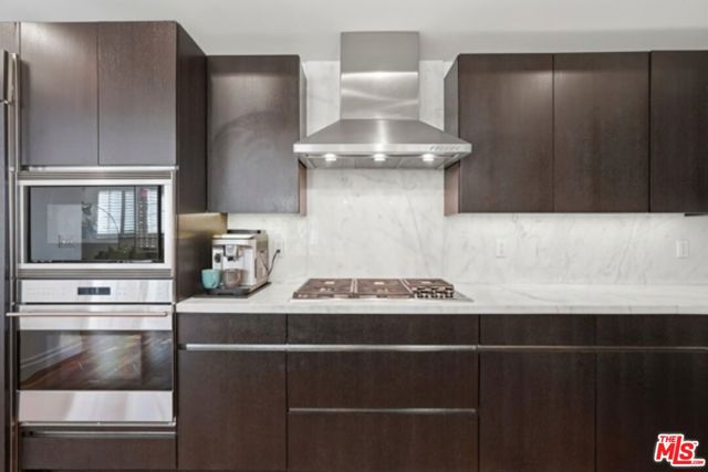 4661 Wilshire Boulevard, Los Angeles CA: https://media.crmls.org/mediaz/a4169f1f-a393-4d9f-8372-5a8b06046f9d.jpg