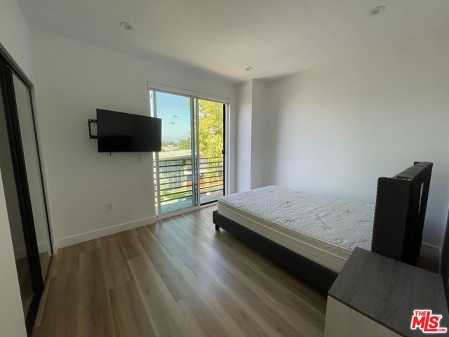 8662 Cadillac Avenue, Los Angeles CA: https://media.crmls.org/mediaz/a416d53b-56e9-4b57-b777-b09ce8e1d341.jpg